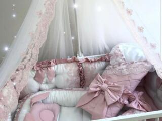 Продам комплект в кроватку для новорожденного