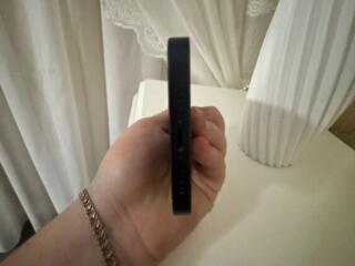 Продам 13 айфон