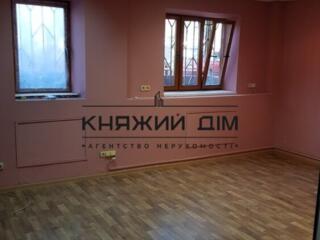 Здається нежитлове приміщення під офіс в житловому будинку, за ...