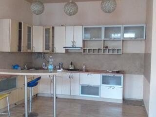 Продам  здание  490кв.м под  бизнес на 7ст. Л.Дороги/ Львовская