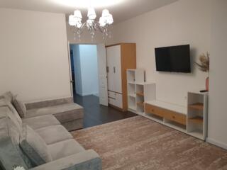 Apartament modern cu 3 Camere de Închiriat pe Termen Lung, Centru