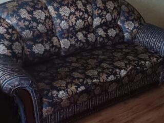 Продам диван с креслами
