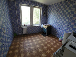 Продаётся просторная 2-комн. квартира 4/5, район Западный