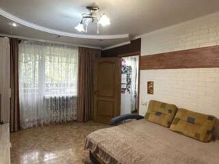 36175 Продам трёхкомнатную квартиру на улице ...