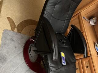 Продам массажное кресло с подогревом, разные функции