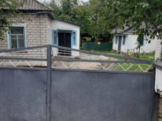 Продається одноповерховий дерев яний будинок, обкладений білою ...