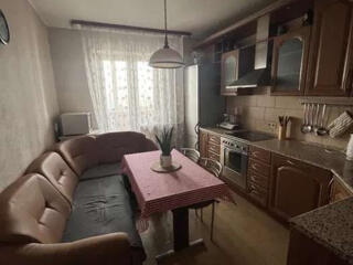 Сдаётся однокомнатная квартира. Дарницкий район, улица Ревуцкого, 5, .