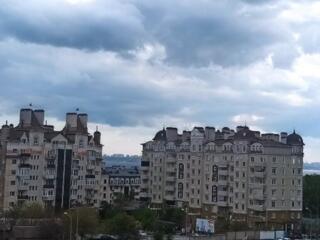 Продам новую 2-квартиру с ремонтом на ул. Сахарова в Одессе,  ...