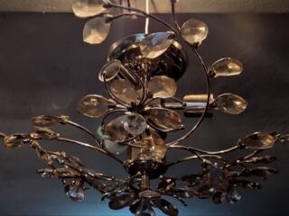 Продам люстру