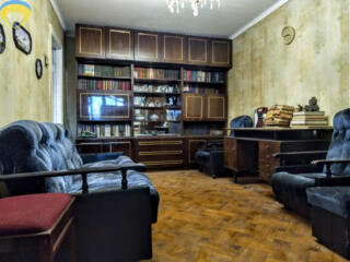 Продам 2 комнатную квартиру на 1 станции Черноморской дороги