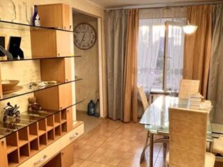 34165 Продам 4-комнатную квартиру на Толбухина, ...