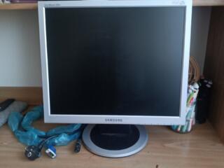 Продам монитор для компьютера