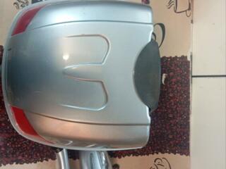 Продам кофр и зеркала на мопед