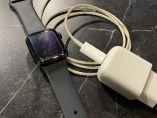 Часы Apple Watch se1