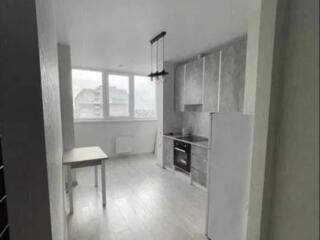 Продам квартиру 40 кв. м., 11/17, новый дом, жк Бульвар Акаций.