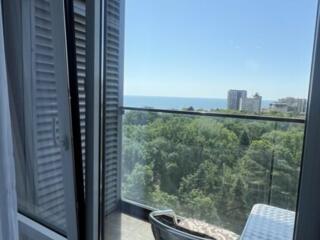 Аренда квартиры с балконом и видом моря в ЖК Гринвуд, Франц. бульвар