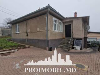 Vă propunem spre vânzare această casă în Codru, str. Dragomirna, cu ..