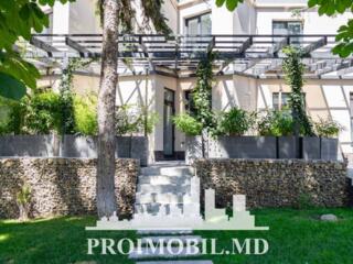 ​ Vă propunem spre chirie aceast townhouseîn 2 nivele, amplasată în ..