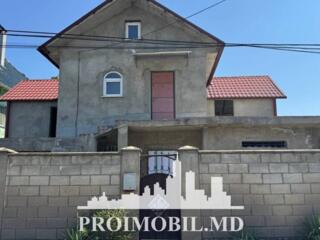 Vă propunem spre vânzare această casă cu 2 nivele,sect. Botanica, ...