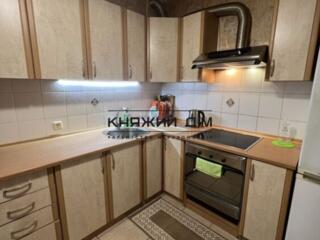 Пропонується в оренду 2-х кімнатна квартира На Мінському масиві , за .