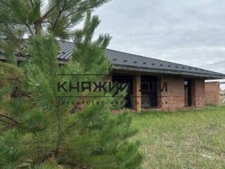 Продаж будинок під внутрішнє оздоблення, земельної ділянки 10 стоток. 