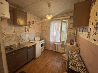 В продаже двухкомнатная квартира. Квартира находится в тихом месте, с 