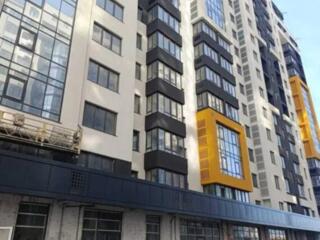 Продается просторная 3-комнатная квартира в сданном доме площадью ...