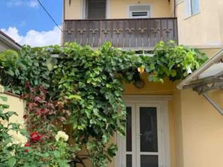 2-х этажный дом на Фонтане/ Толбухина.