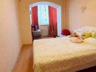 24022. Продам просторную 3-х комнатную квартиру ...