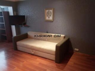 Продаж 1 кому.-студіо на КПІ по вул. Борщагівська 2. Площа: 33/15/6 ..