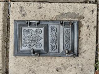 Дверца с поддувалом чугунная на печку за 700руб и задвижка за 100руб