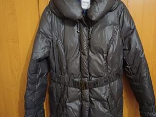 Тёплая куртка фирмы Esprit.