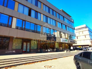 Chirie oficiu cu loc de parcare inclus în preț, sect. Râșcani. ...