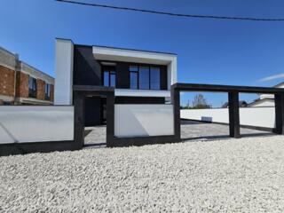 Casă cu 2 niveluri, or. Durlești (Poiana Domnească) Vă propunem spre .