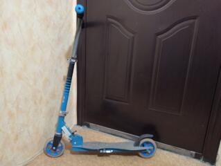 Продам детский самокат.