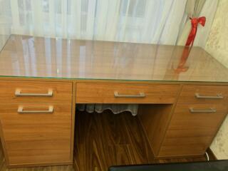 Продам письменный стол