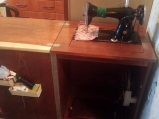 Продается машинка швейная