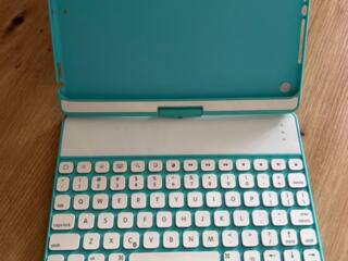 Продам чехол с клавиатурой для IPad