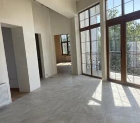 31170. Продам отдельно стоящее 3-х этажное ...