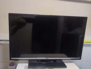 LED телевизор 24" пульт, коробка, документы