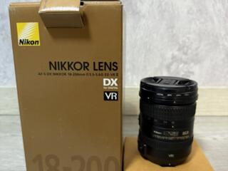 Nikon 18-200