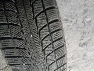 Продам диски с резиной на РАФ 4.зима