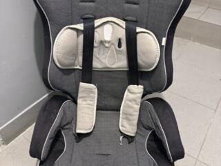 Авто кресло в хорошем состоянии