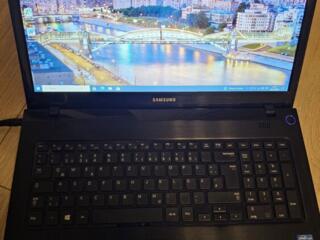 Ноутбук Samsung (i5, 6GB RAM, 500GB HDD)