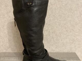 Продам кожаные зимние сапоги. Полностью Кожа и целые! 40-41 размер.