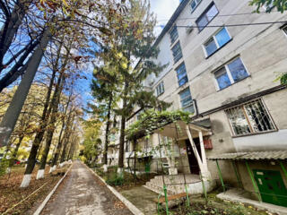 Sec. Riscani, bd. Moscova. 1 camera. Parc! Necesita Reparatie!!!
