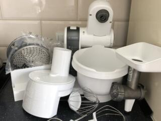 Кухонный комбайн "BOSCH"