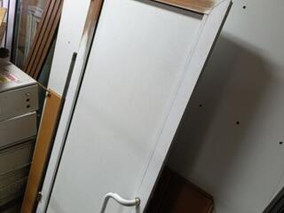 Продам дверь, окна глухие и москитку(плиссе)