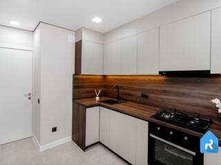 2-комнатная c ремонтом. Ботаника. пр. Дачия.