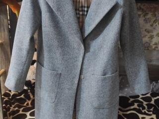 Продам недорого куртки и пальто